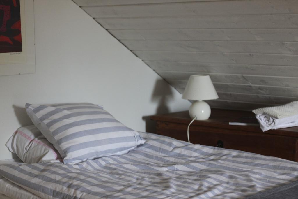 Langesater B&B Lerdala Habitación foto